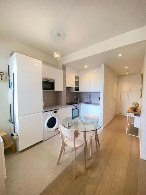 1 Chambre Avec Parking Au Coeur De Bruxelles 2D Екстериор снимка